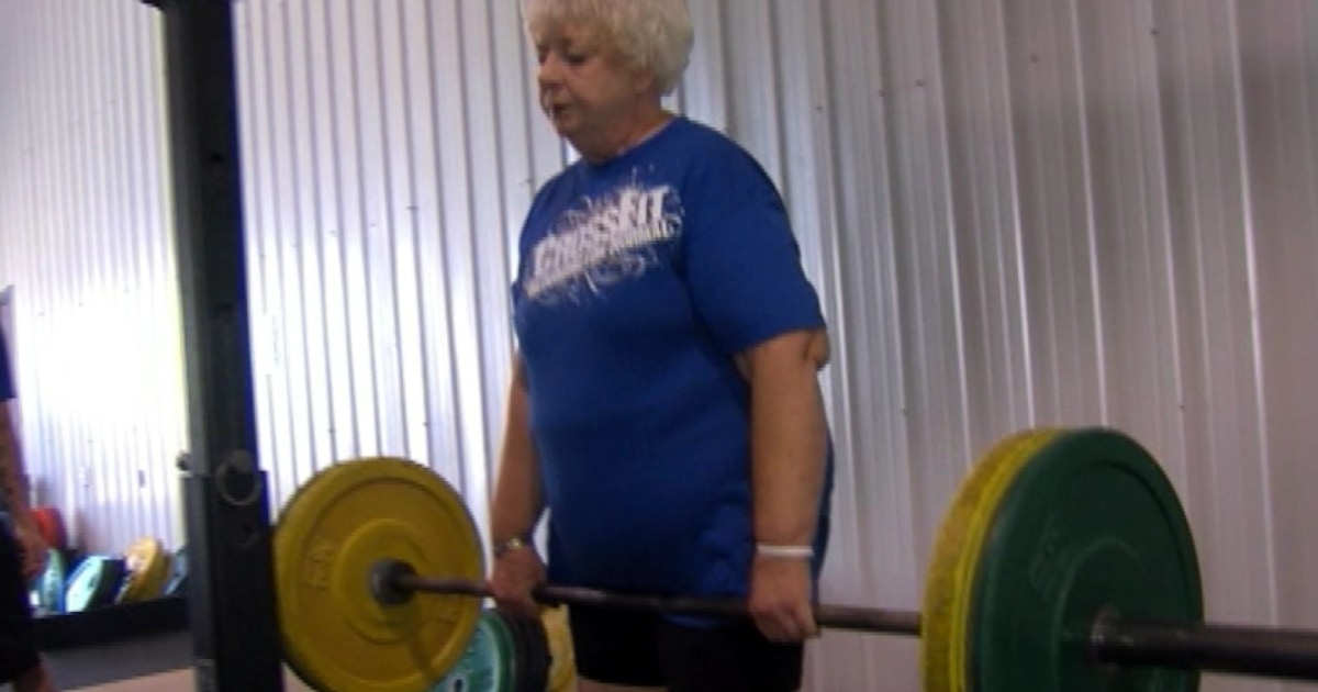 Grandma sets record in powerlifting competition